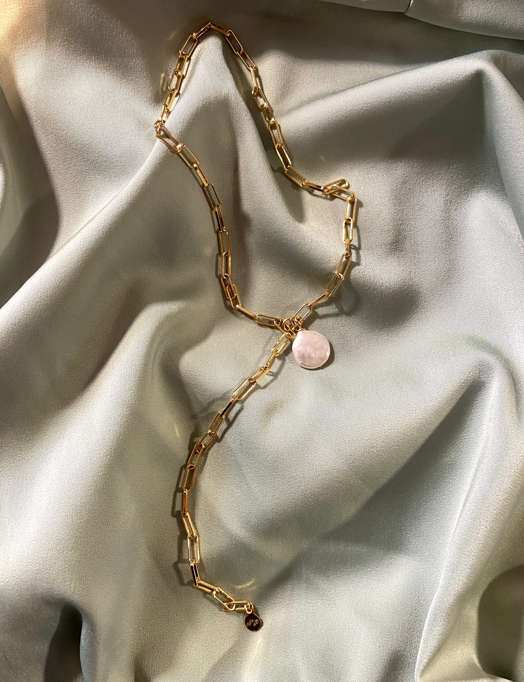 Coin Pearl Lariat
