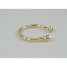 Load image into Gallery viewer, Horseshoe Ring - Gold
